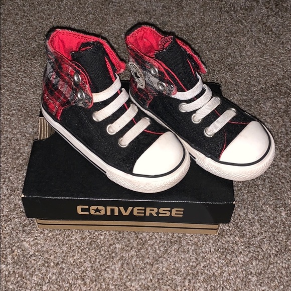 Gently used pair of toddler converse black/plaid - Picture 2 of 4